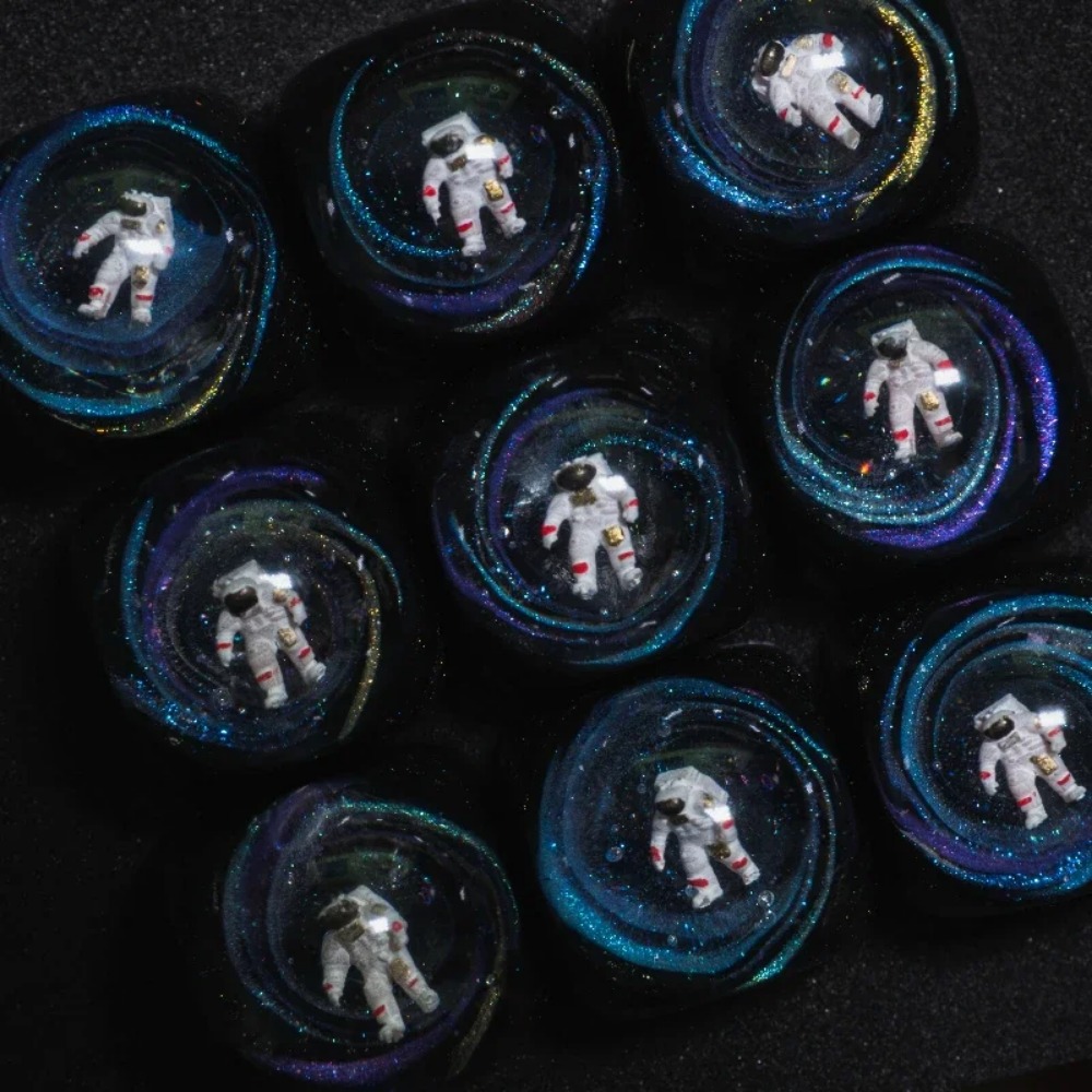 樹脂製の職人の宇宙飛行士のキーキャップ,メカニカルキーボード - Gaming Accessories To Gift のレビューと価格
