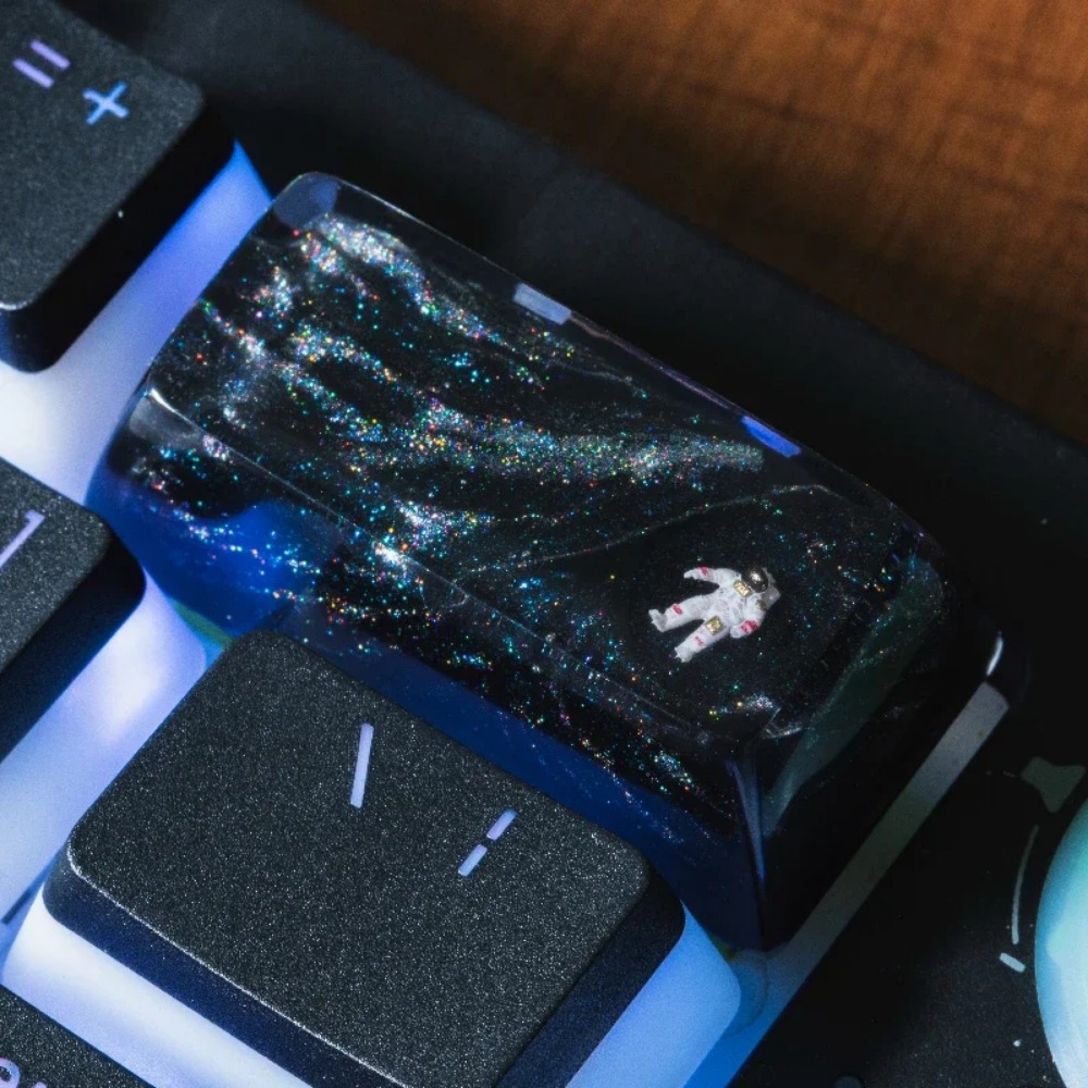 樹脂製の職人の宇宙飛行士のキーキャップ,メカニカルキーボード - Gaming Accessories To Gift のレビューと価格