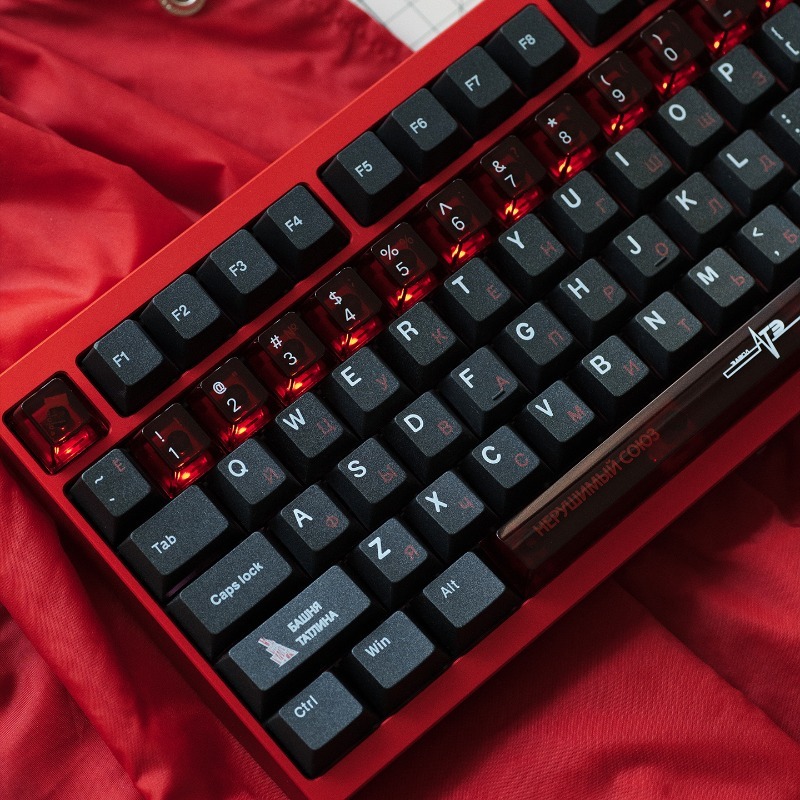 ソビエトブラックテーマキーキャップセット PBT PC 半透 - Gaming Accessories To Gift のレビューと価格